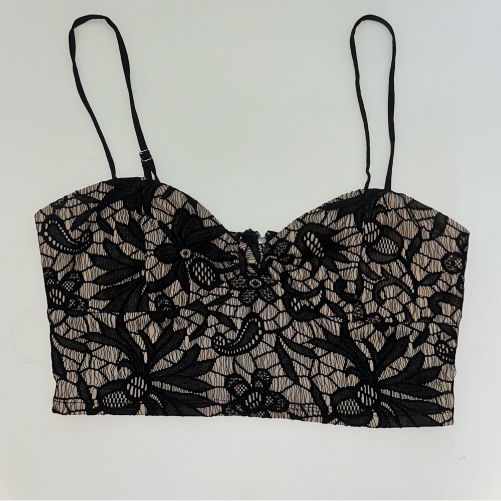 Cropped lace tank